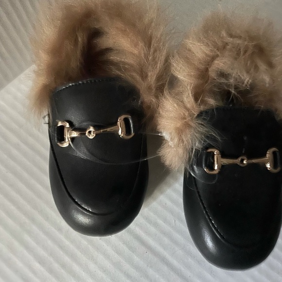 Little Legends black fur lined slippers size 22 EU US 6 - Picture 2 of 4